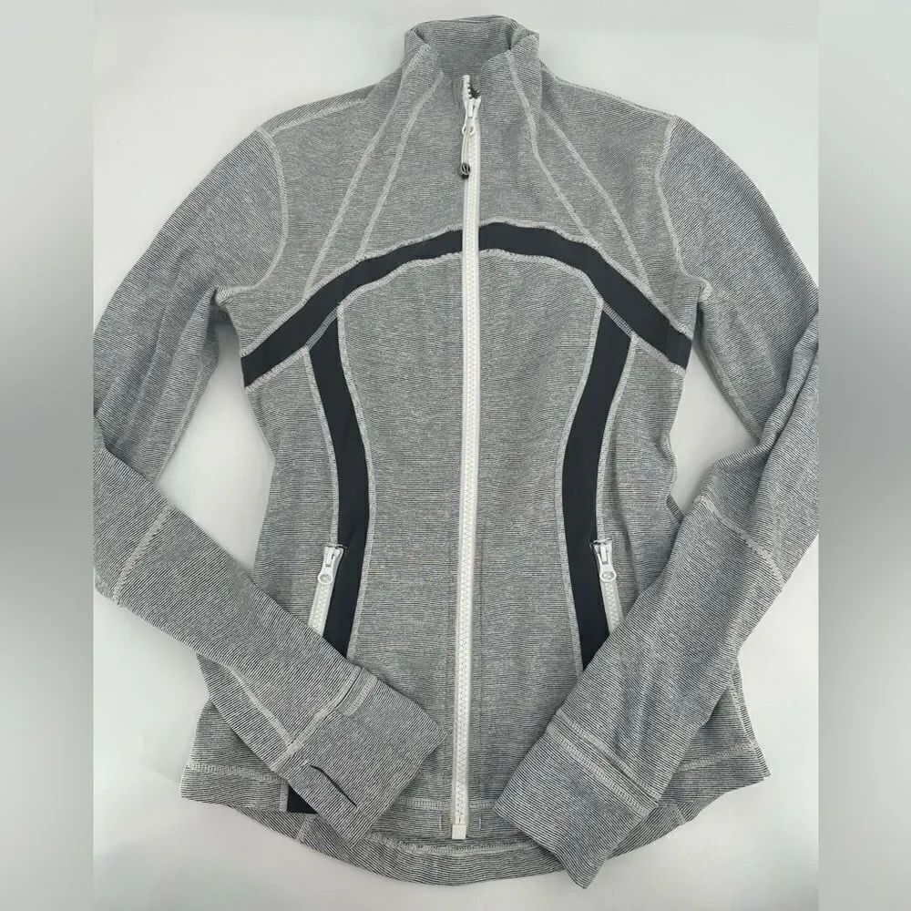 Lululemon Women’s Define Jacket Full Zip Gray White Stripe Thumbholes